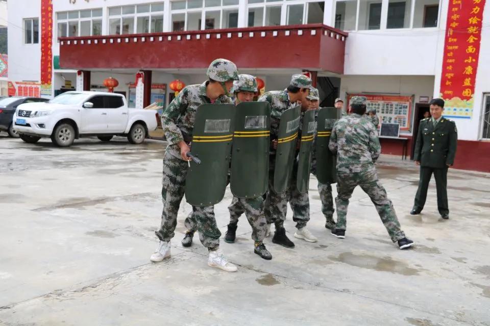 参加阅兵的民兵女有什么条件参加阅兵的民兵女有什么条件
